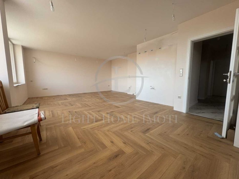 Продава се Тристаен апартамент в Пловдив, Център - 160 кв.м за 1675 €/кв.м - Снимка #3