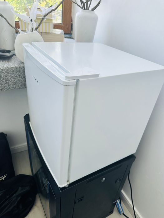 Frigider minibar MYRIA MY1025, 45 l, H 49.2 cm, Clasa A+, alb