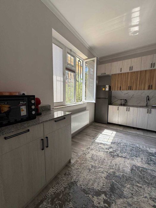 Сдается Шикарная квартира на максим горький Буз-Базар, метро БИЙ 1/1/2