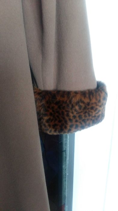 Палто от кашмир бежово