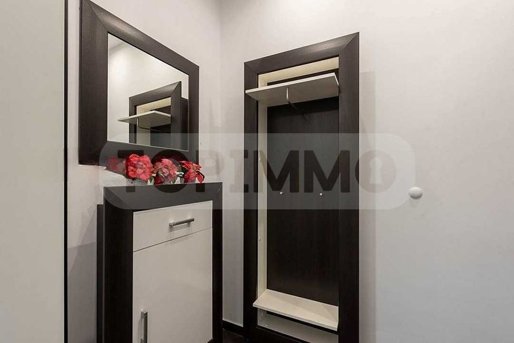 Дава се под наем Тристаен апартамент в Варна, Център - 110 кв.м за 897.6 € - Снимка #12