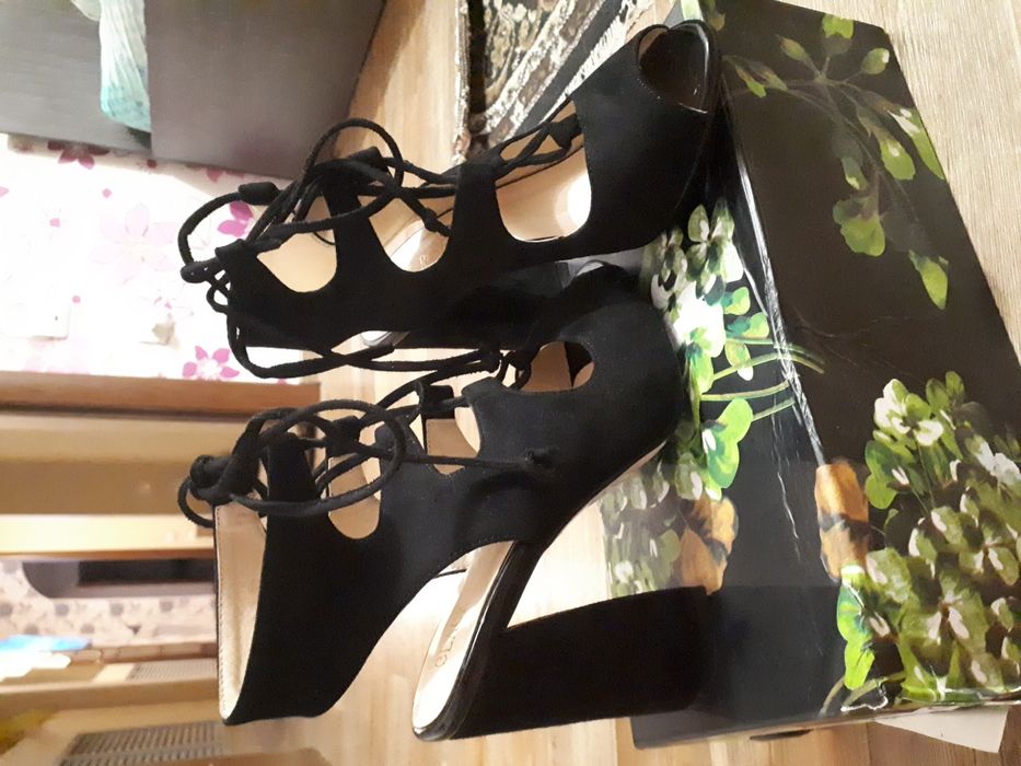 Продам красивые туфли