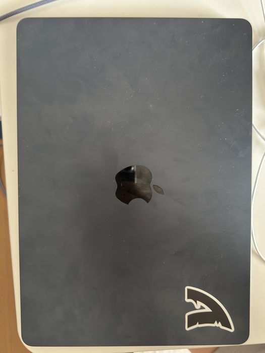 macbook air m2 13 inch 8/256