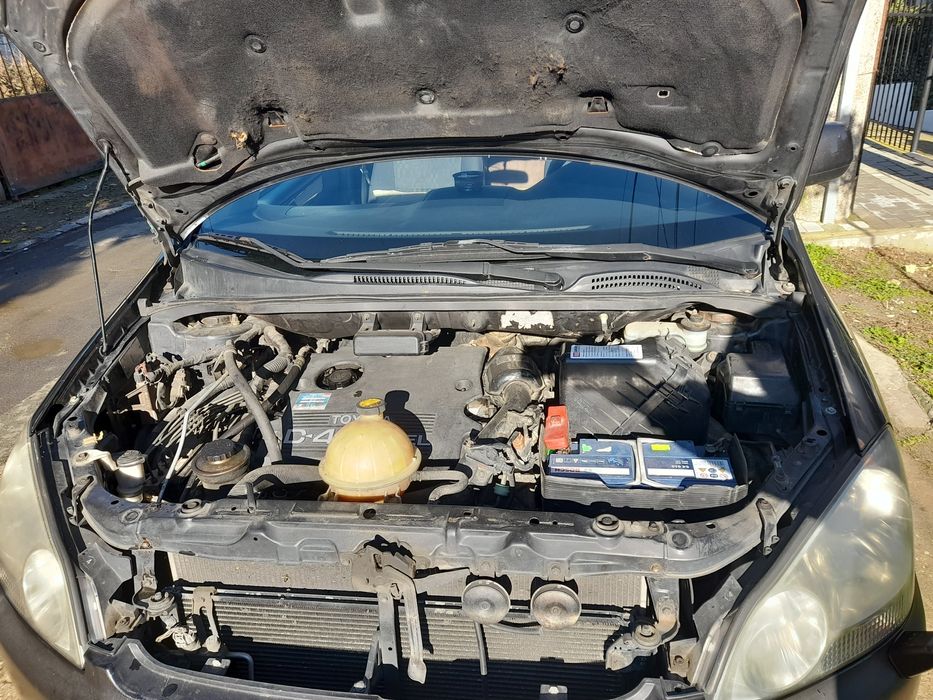 Toyota Avensis Verso  , 7местна