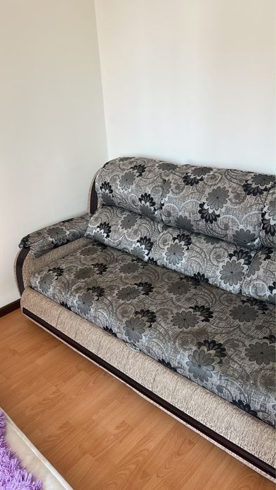 Диван  кресло  два в одном.