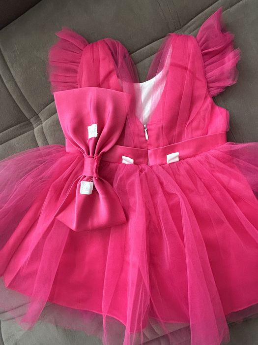 Розовое платье для девочки 74-80 размер