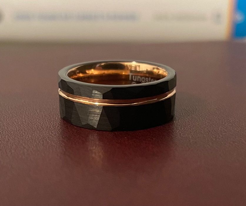 Verigheta/inel negru din tungsten, marimea 8 (US) sau 57 (EU)