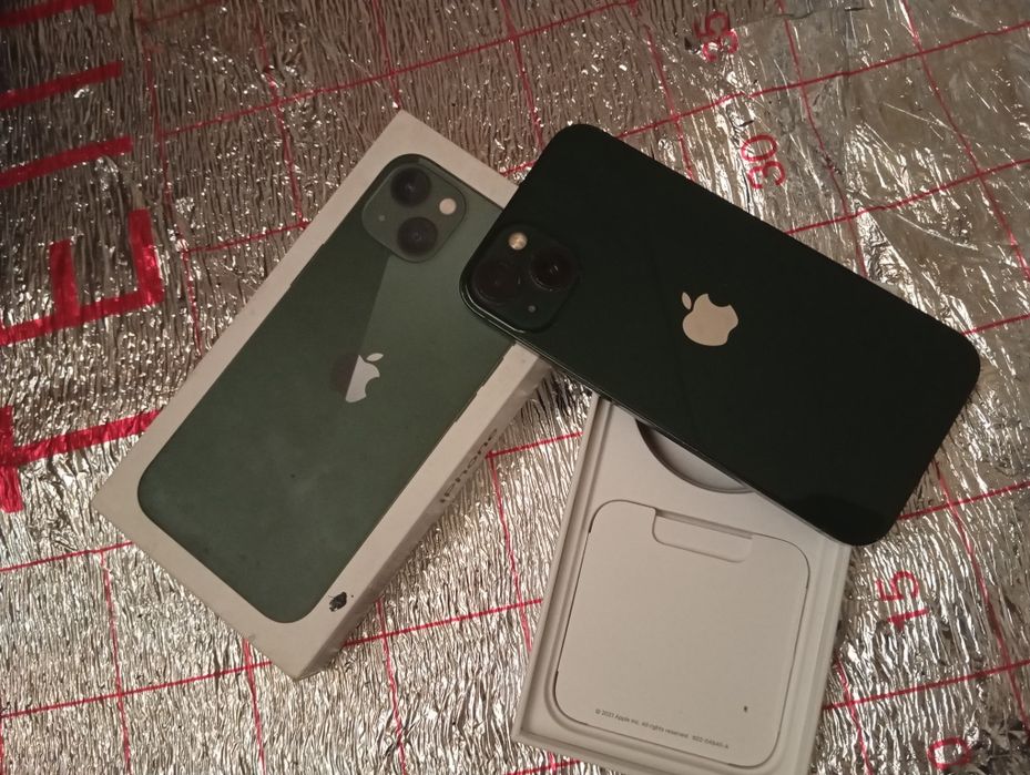 Продам iphone 13