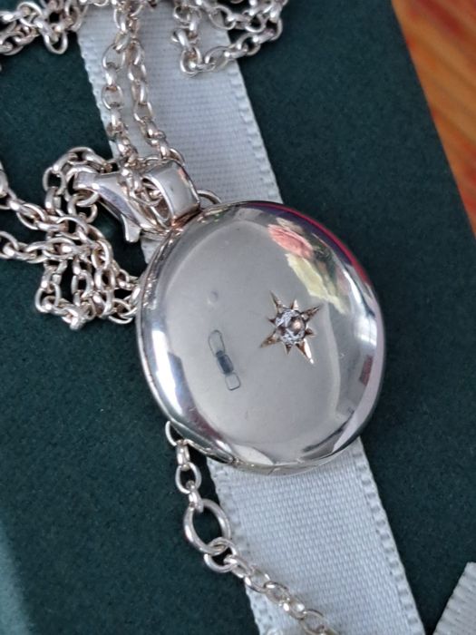 Colier de argint cu safir