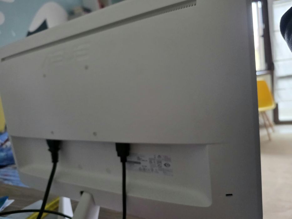 Vând monitor Asus