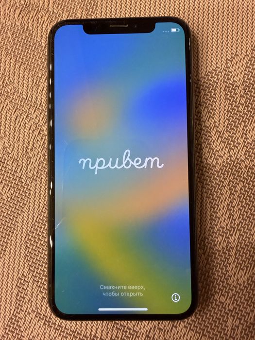 Продам iPhone X в отличном состоянии
