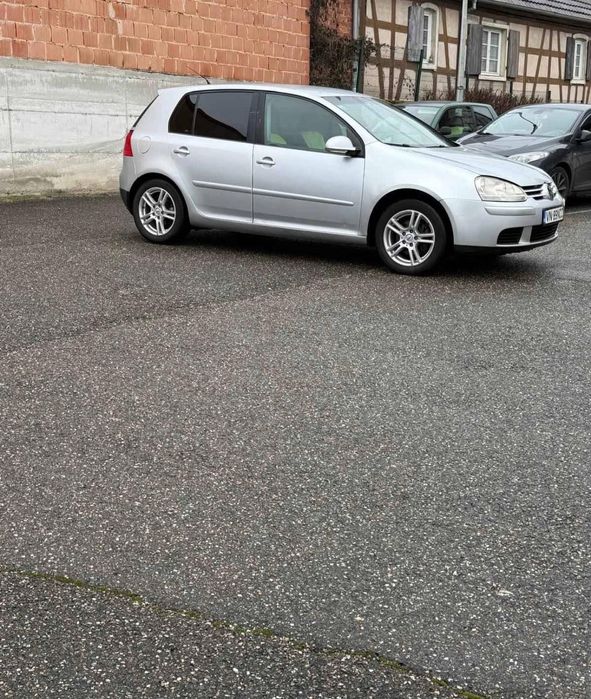 Vând golf 5 stare bună de funcționare