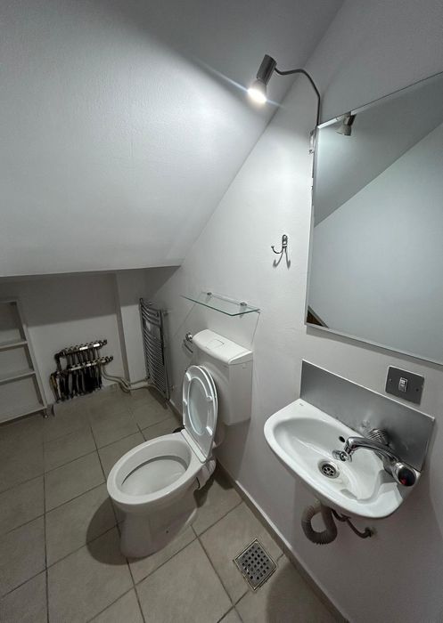 Închiriez casa zona de nord a Bacaului