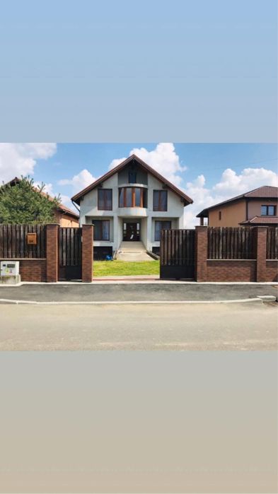 Casa cu etaj de vanzare zona f buna