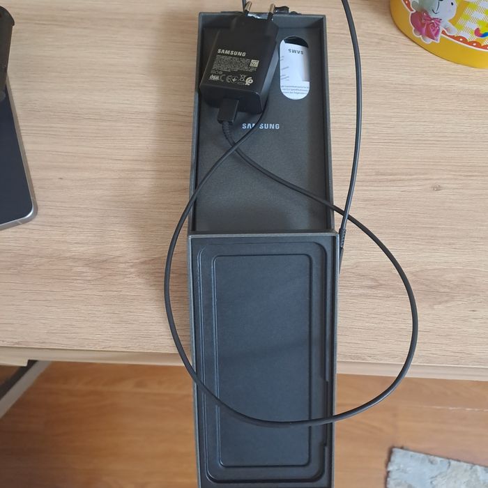Samsung S25 FE  stare ca nou