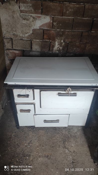 Сръбска готварска печка на дърва