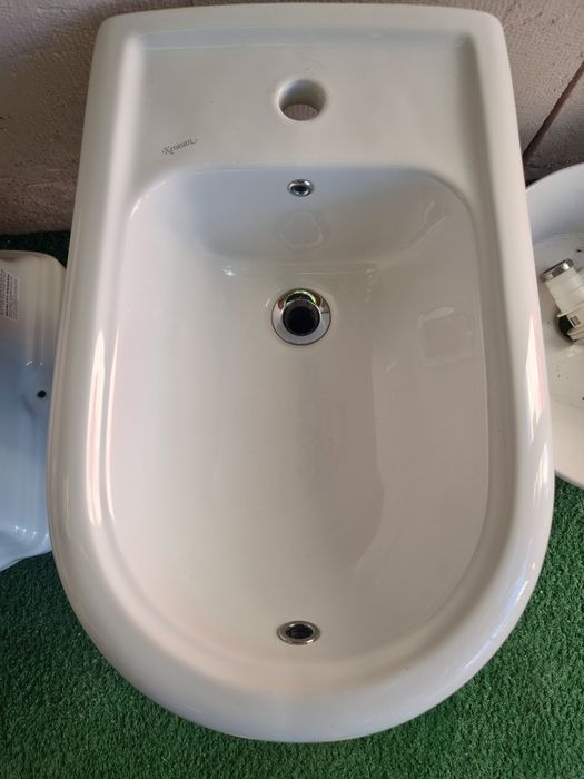 Obiecte sanitare Kerasan Retro – WC, bideu, lavoare – ceramică