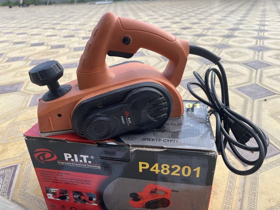 Продается электрорубанок новый