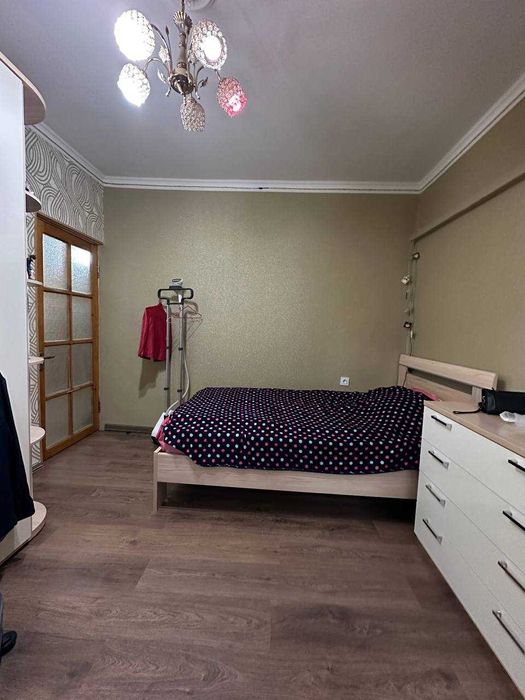 Паркентский,м-в Ген. Петрова 3/2/4 77-серия 70кв.м.