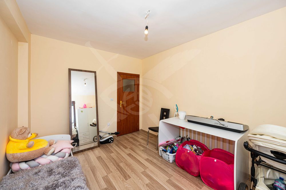 Продава се Тристаен апартамент в Пловдив, Остромила - 116 кв.м за 1432 €/кв.м - Снимка #4