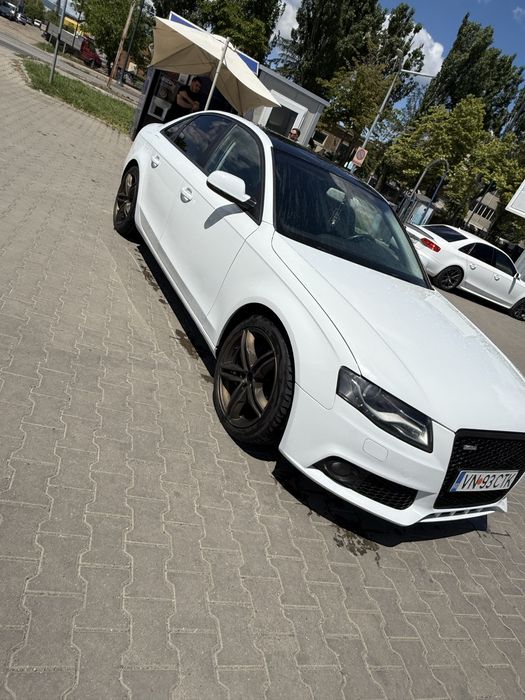 Audi A4  B8  2012