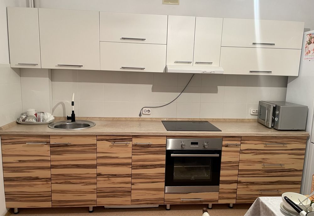 Продается кухонный гарнитур