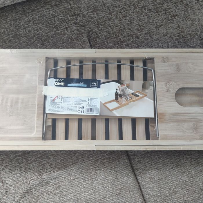 Бамбукова масичка за баня за релаксация