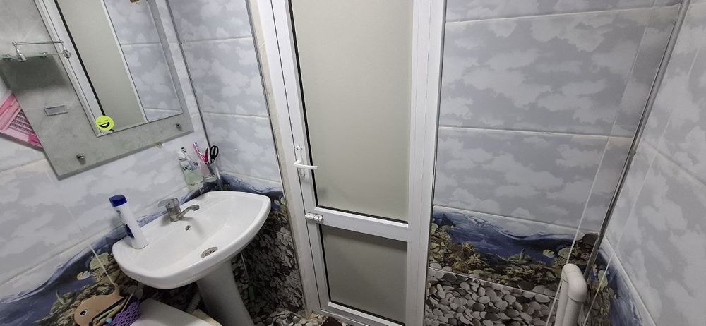 Dom sotiladi 4 etaj 4 xonali