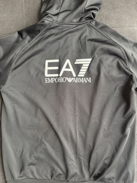 Emporio Armani суйтчер