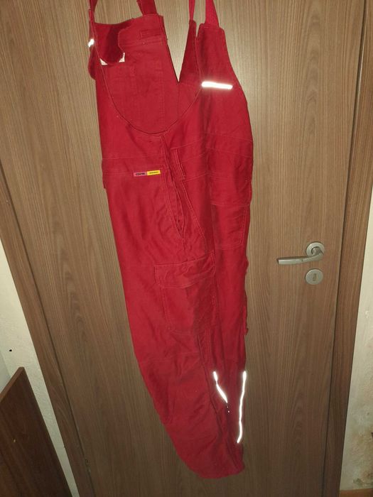 Pantaloni cu bretele nr 54 Germania