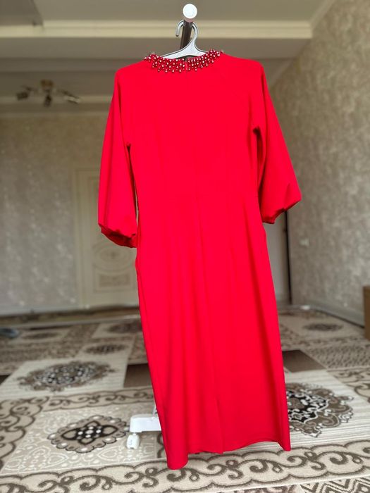 Женское платье..