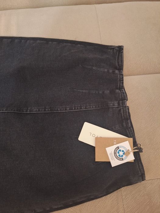 Fustă damă,noua cu etichetă,mărimea 36