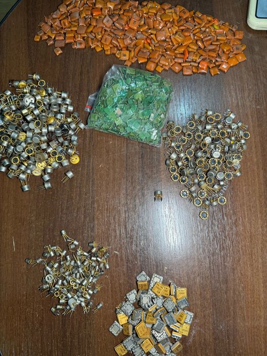 Радио детали микросхемы платы