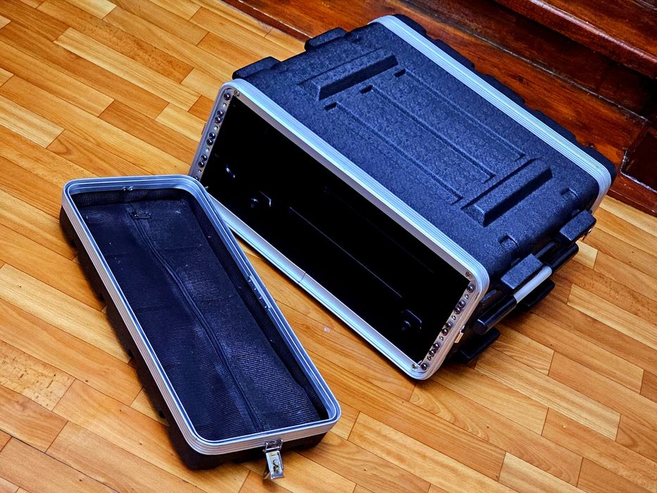 Фирменный 4-юнитовый кейс PROEL