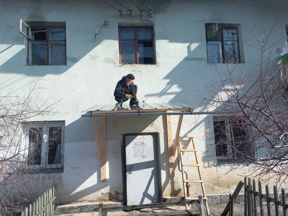 ремонт крыша ( устранение протечек)  кровли.