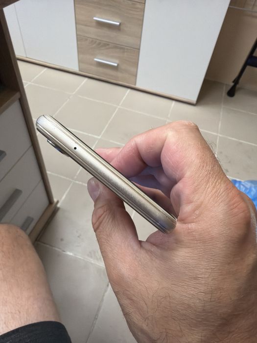 Huawei P20 Lite 4/64gb - отлични
