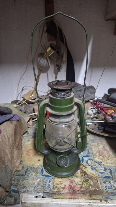 Лампа керосиновая