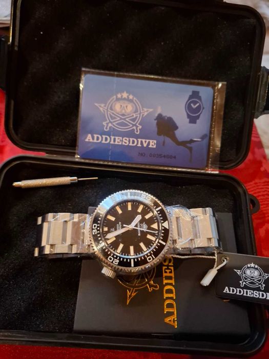 Чисто нов механичен часовник за гмуркане Addiesdive