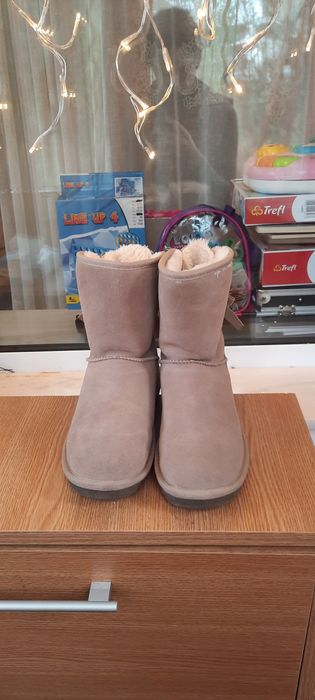 Ghete tip UGG Esprit