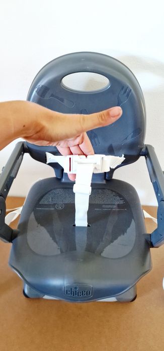 Scaun de masă portabil Chicco – pliabil, ideal pentru călătorii