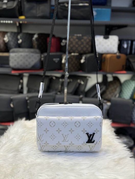 Чанта / плик Louis vuitton/плик/клъч/ Чанта през рамо/ Мъжка чанта