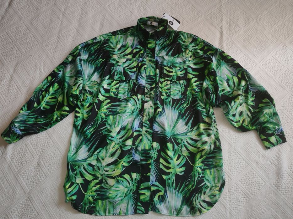 Compleu TGH fashion pantalon și cămașă mărimea 34.Imprimeu tropical