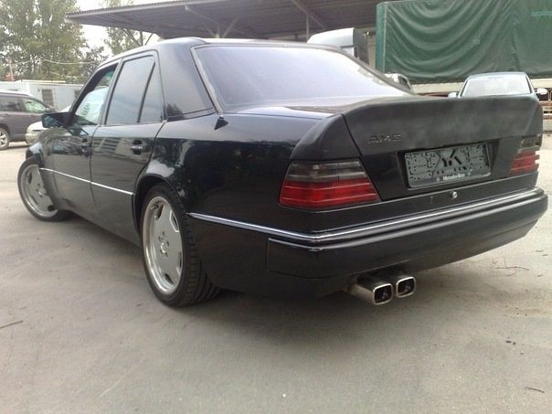 Бампер Мерседес 124 ешка спойлер обвес w124