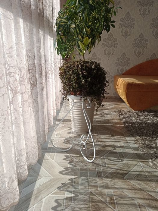 Подставка для цветов