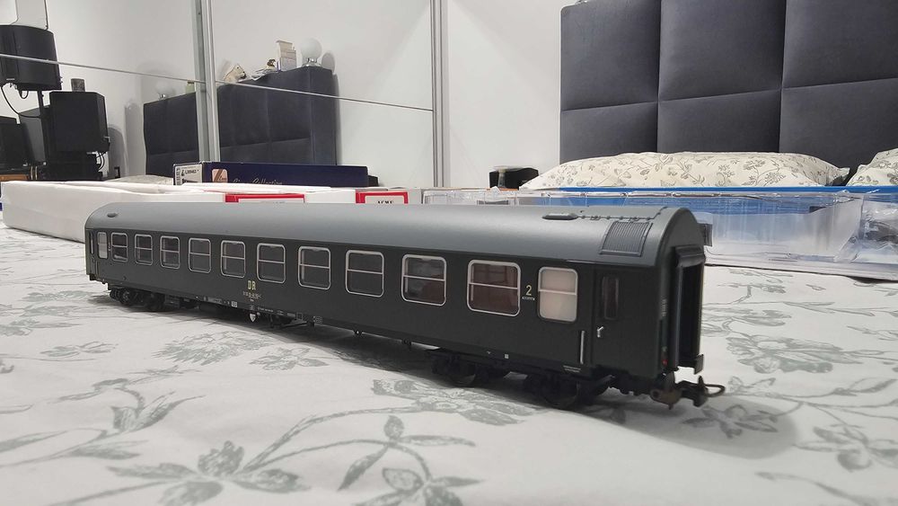 Чисто нови вагони, мащаб 1:87 H0 на PIKO