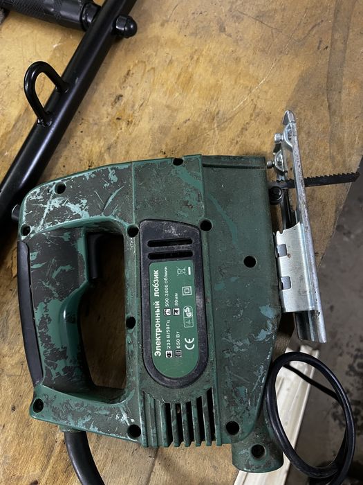 Продам лобзик мощный