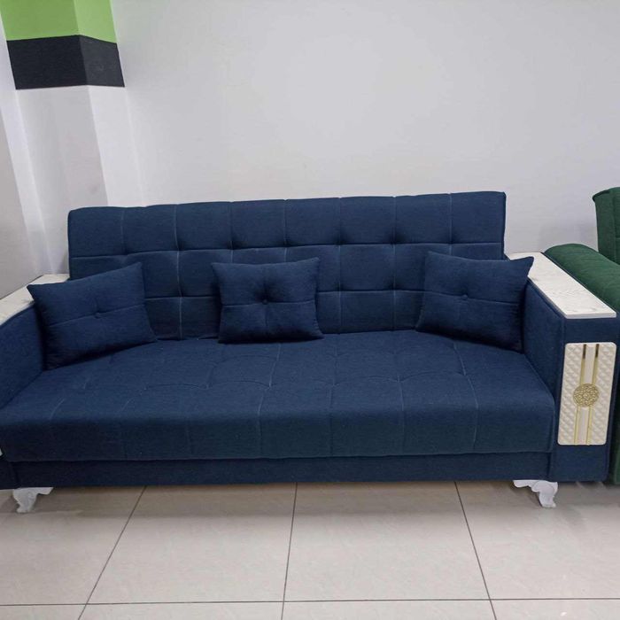 Divan noviy razmer 2.40