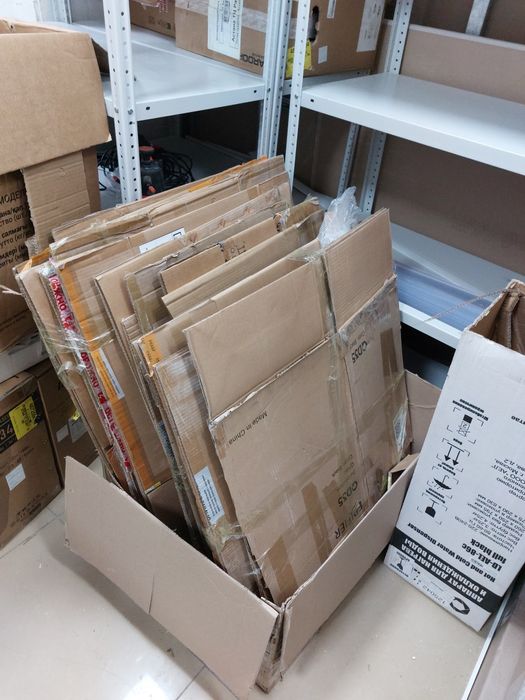 Картон сухой, коробки.