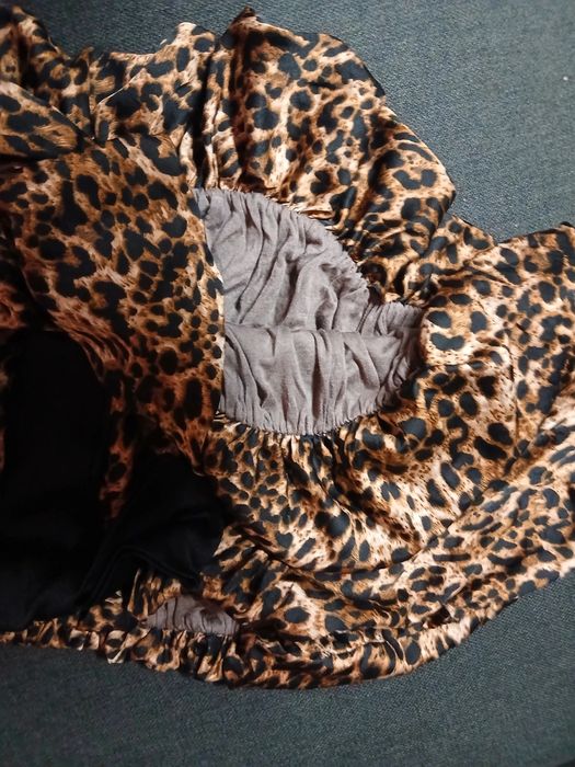 Fusta leopard si fundița