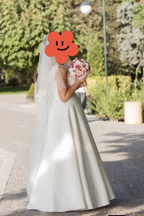 Сватбена рокля с воал